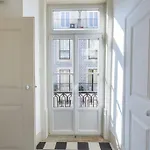 135 C - Quiet Charming Flat In Historic Alfama Near Baixa